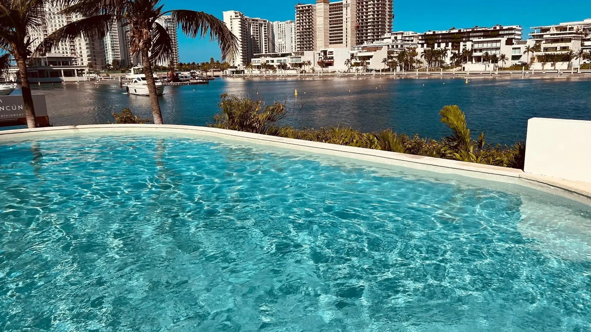 Marina Condos Corazon 201 Cancun Apartment