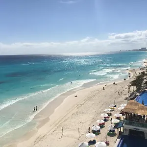 Oceanfront Prime Location Apartment