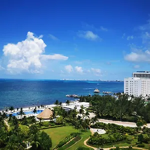Pent House Amazing View Beachfront Apartment